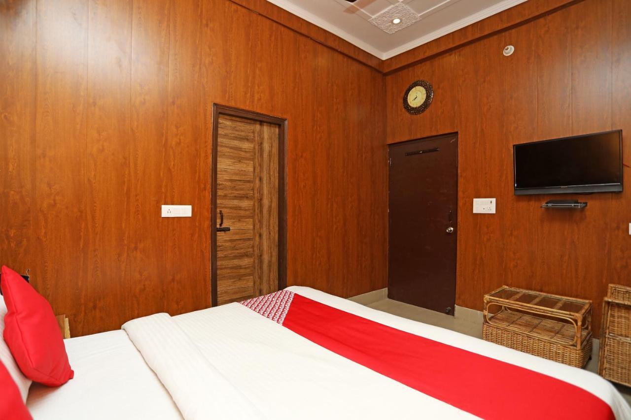 Hotel Saptrishi リシケーシュ エクステリア 写真
