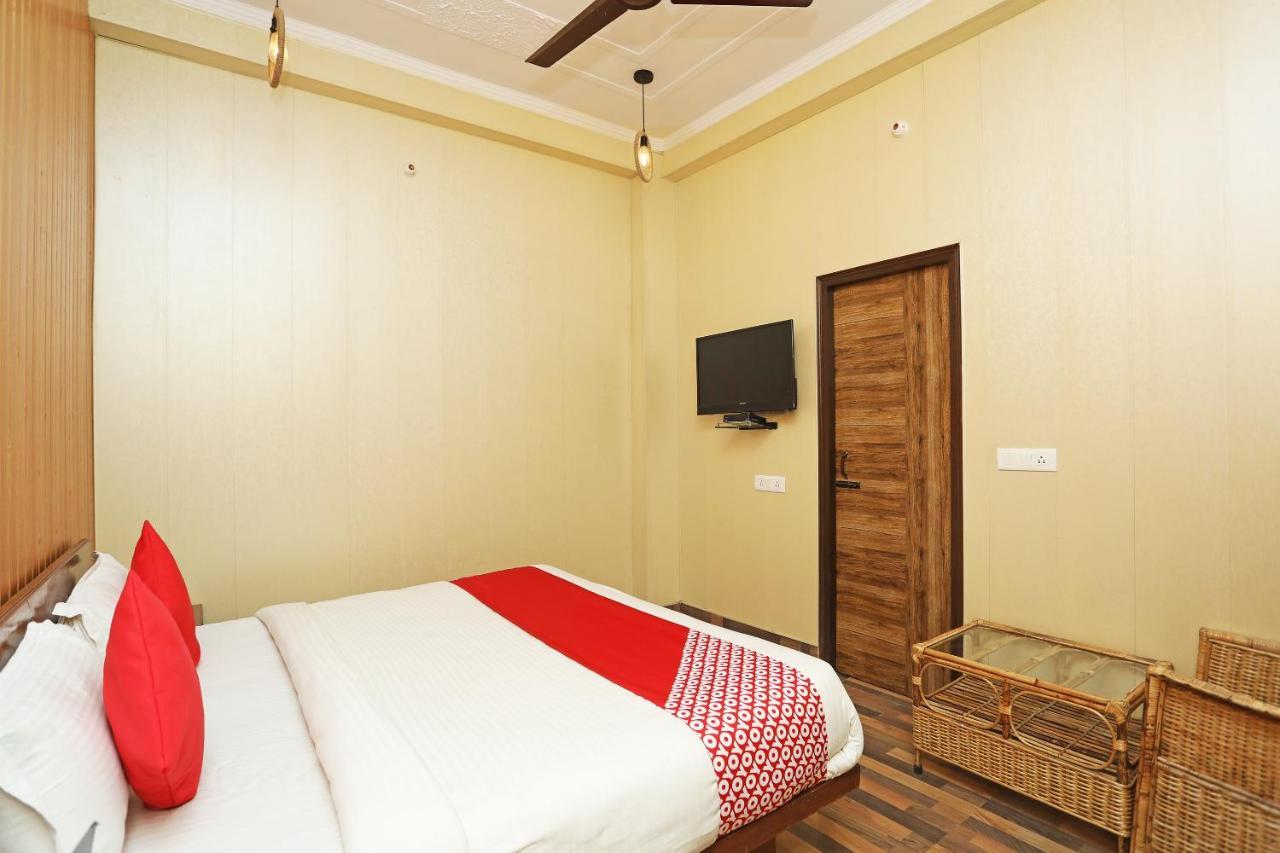 Hotel Saptrishi リシケーシュ エクステリア 写真
